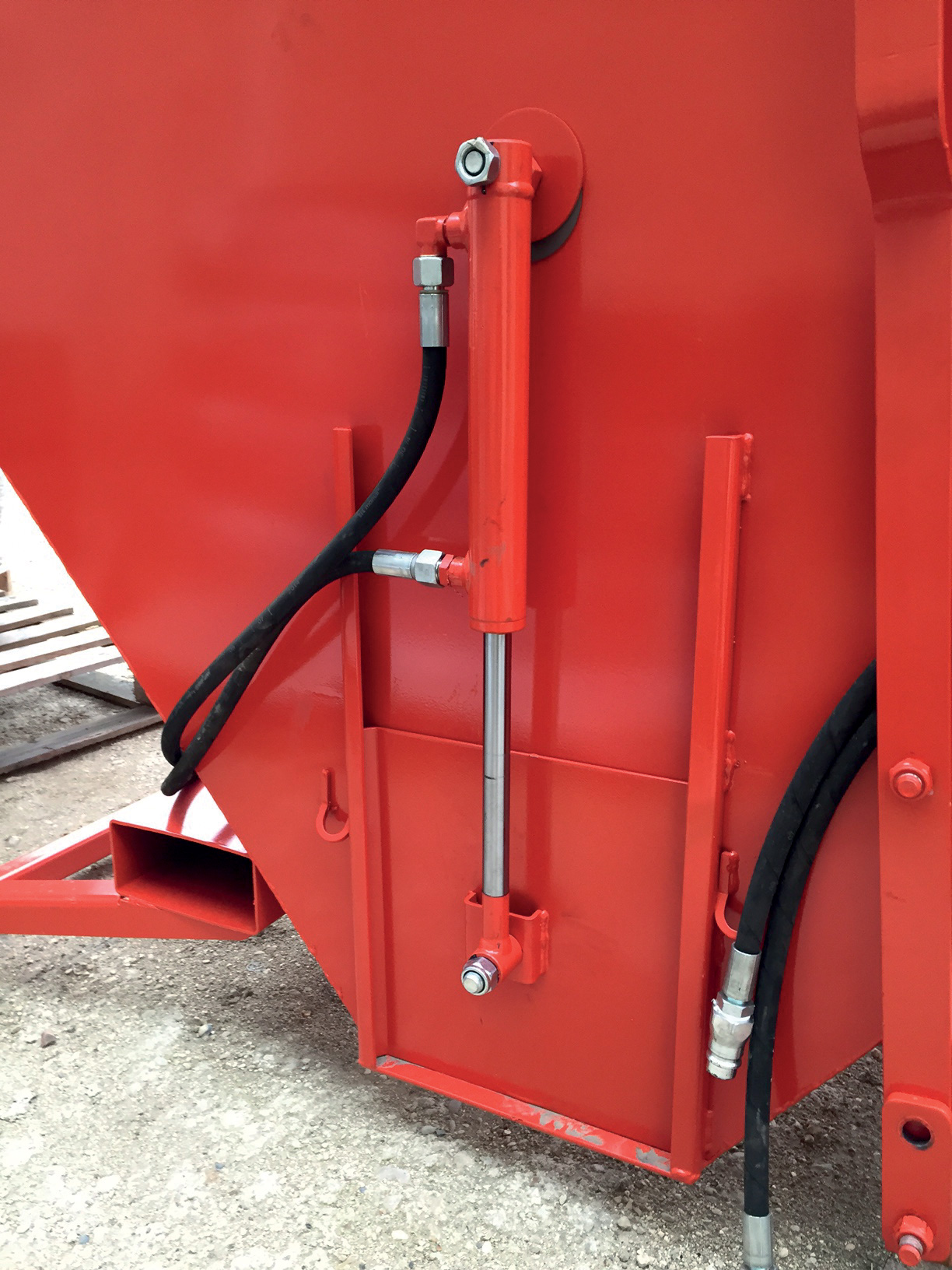 royer-tf2-tr-mie-2000-litres-vidange-avant image 2